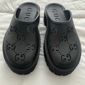 Gucci Black GG Logo Clogs